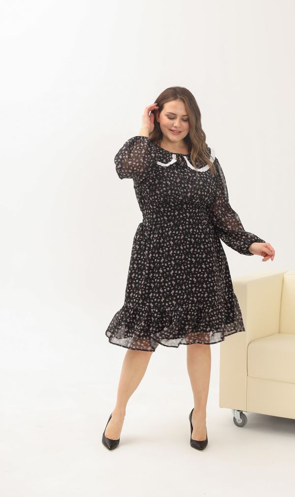 Жіночий одяг великих розмірів