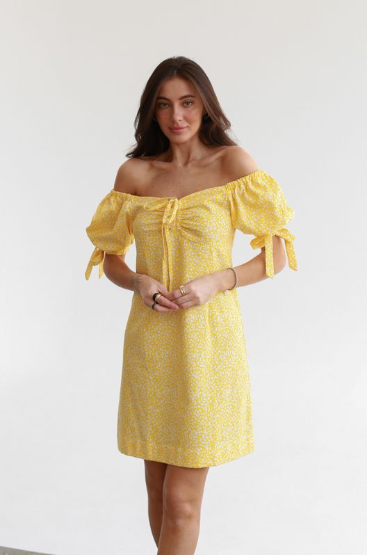 Платье льняное с пышным рукавом и спущенными плечами Желтое