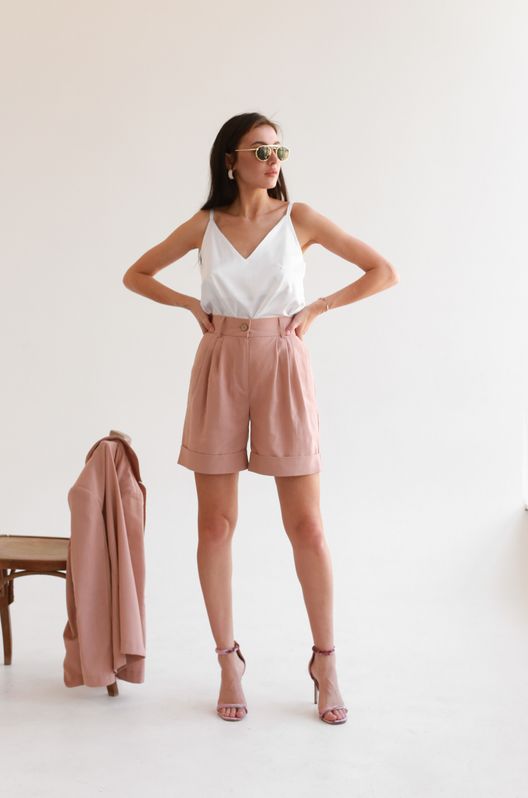 Шорты льняные классические пудровые