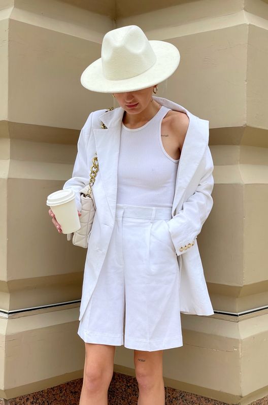 Шорты льняные Марокко с корсажной лентой белые