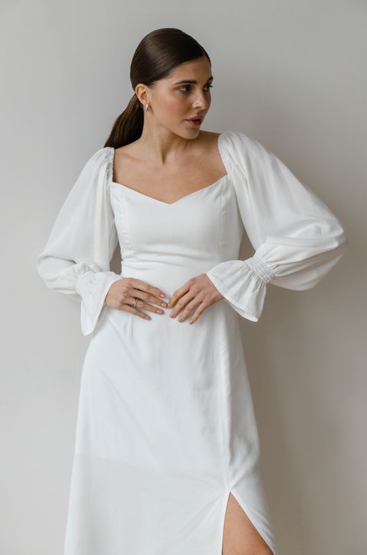 Платье из штапеля Грейс с разрезом на ноге однотонное Молочное