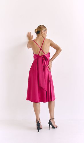Платье шелковое Amelia с открытой спинкой и красивым бантом малиновое