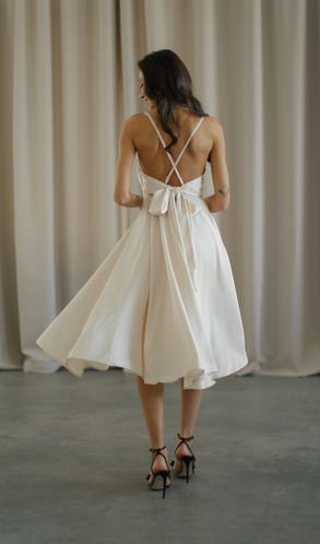 Плаття шовкове Amelia з відкритою спинкою та красивим бантом Кремове