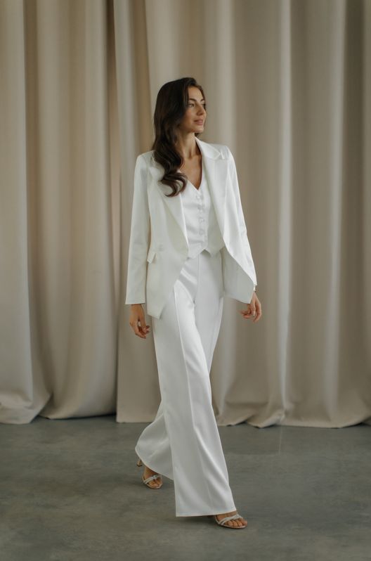 Свадебный Костюм Тройка SWAN нарядный из костюмного атласа 