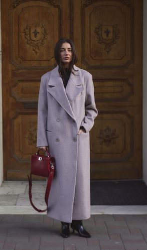 Пальто AMBER из кашемира с акцентными плечами