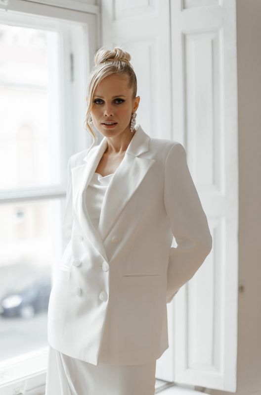 Нарядный Пиджак Белый Оверсайз SORENTO с атласным воротником