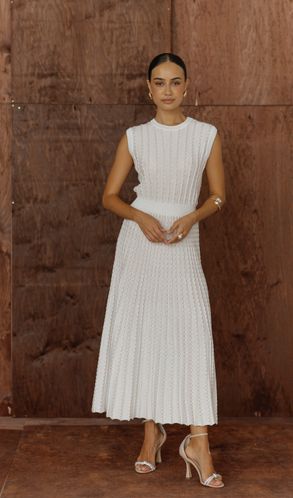 Плаття в'язане SARAH з плісірованою спідницею Молочний