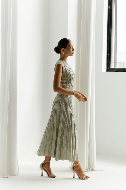 Плаття в'язане SARAH з плісірованою спідницею Оливковий
