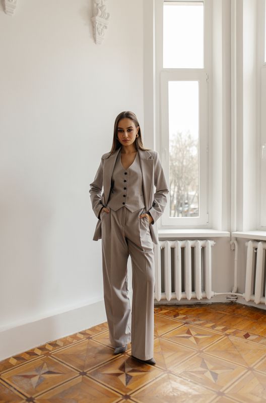 Костюм Тройка CHICAGO пиджак Смарт жилет и брюки-палаццо  Светло-серый