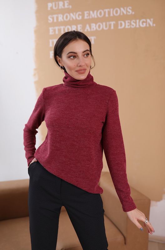 Свитер из плотной вязки  Вишневый