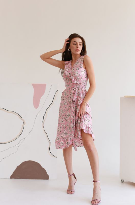 Сарафан из софта-вискозы с рюшами и запахом Розовый